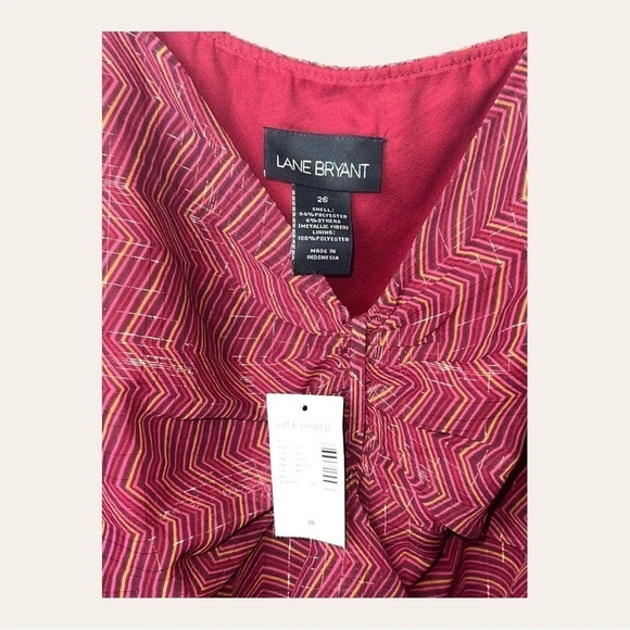 0771. LANE BRYANT ADJUSTABLE STRAP TOP SIZE 26 CHEVRON‎ PATTERN MAROON AND GOLD - Picture 6 of 10